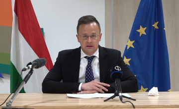 International Organisations 'Losing Sanity' on Migration, Says Hungarian Foreign Minister International Organisations 'Losing Sanity' on Migration, Says Hungarian Foreign Minister