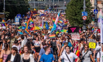 Watch: Budapest Pride - Pride March, Counter-Demos Take Place Concurrently
