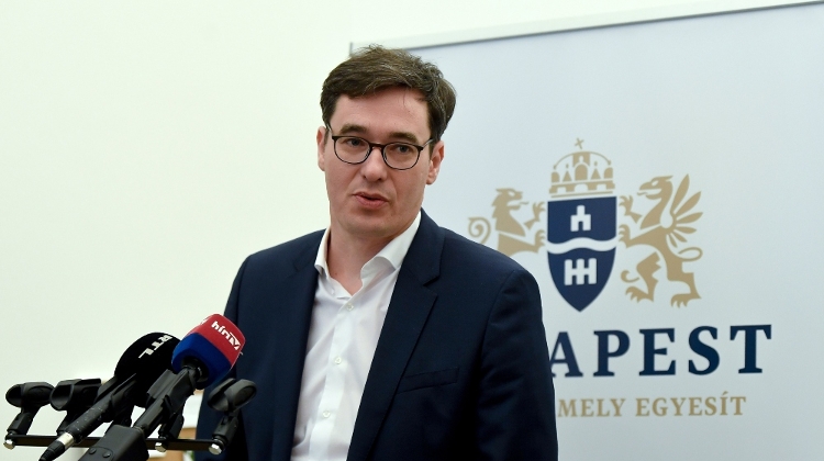 Budapest Mayor Karácsony Collects 20,000 Signatures in One Day