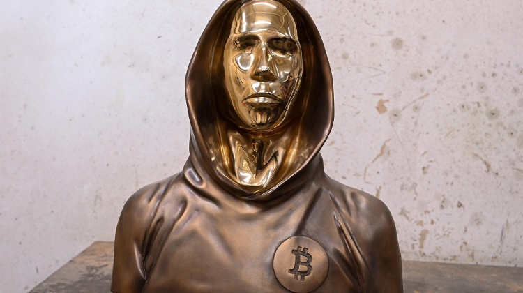 Watch: Bronze Statue Honoring Bitcoin Founder Unveiled in Hungary