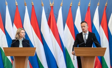 Watch: Hungary Accuse Ukraine of Meddling as it Signs Russia Gas Pact Watch: Hungary Accuse Ukraine of Meddling as it Signs Russia Gas Pact