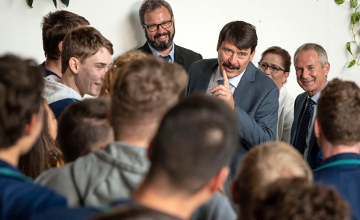 President Áder Hosts Developer of City Composter in Podcast