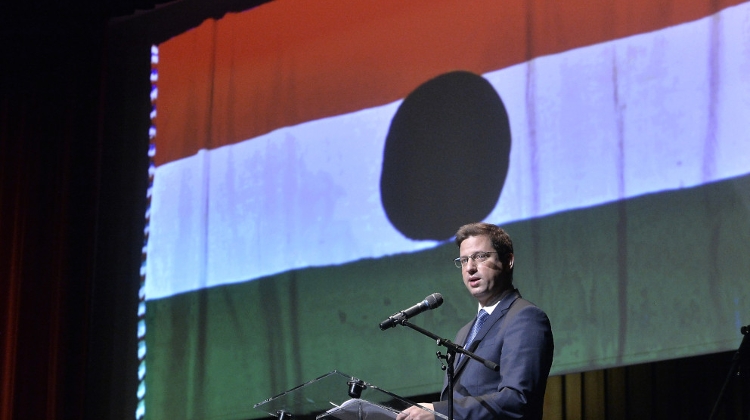 Rival Budapest Marches to Mark '56 Revolution Anniversary