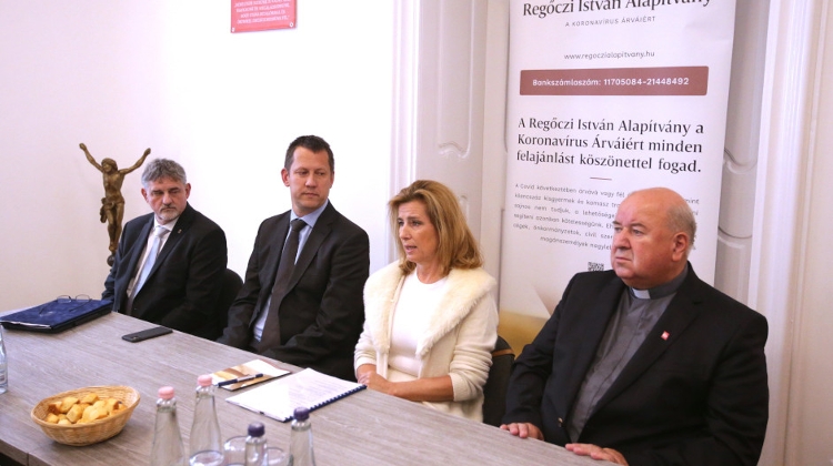 First Lady Encourages Supporting Hungarian Foundation for Covid Orphans