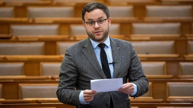 Media Becoming Political Player, Says Gov't Official