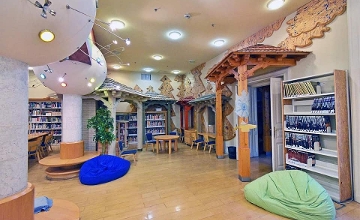 Library in the Palace or Welcome to the Book Palace in Budapest