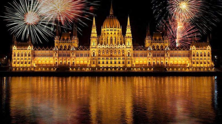 Cancel Aug 20 Fireworks in Budapest Proposes Párbeszéd Party