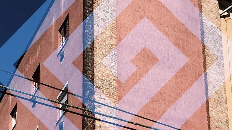 Under the Sun Exhibition,  Budapest, Kőbányai út, 26 August