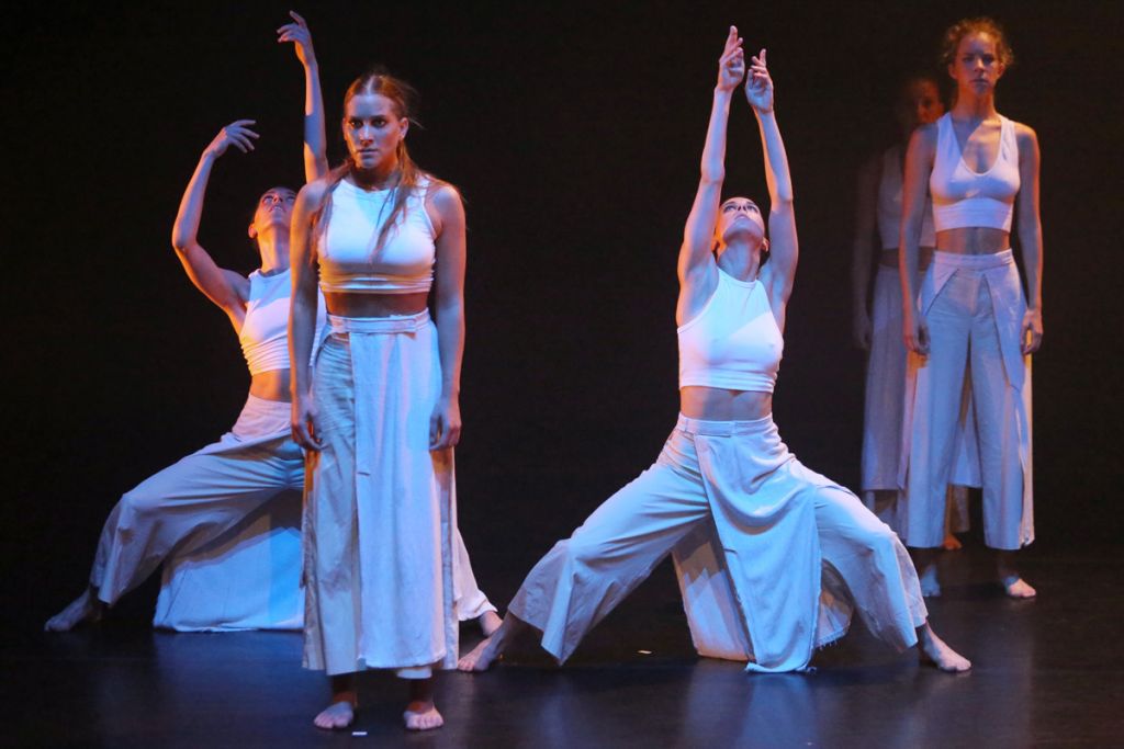 Gangaray Dance Company  Performance: Prakriti, Hungarian National Dance Theatre, 23 June