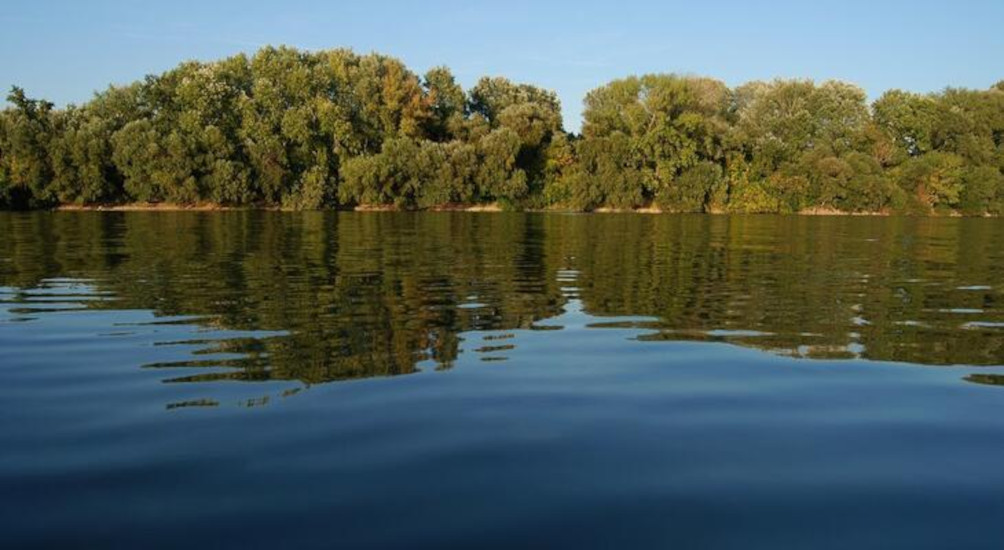 Watch: Xploring Hungary Video  - Lake Tisza