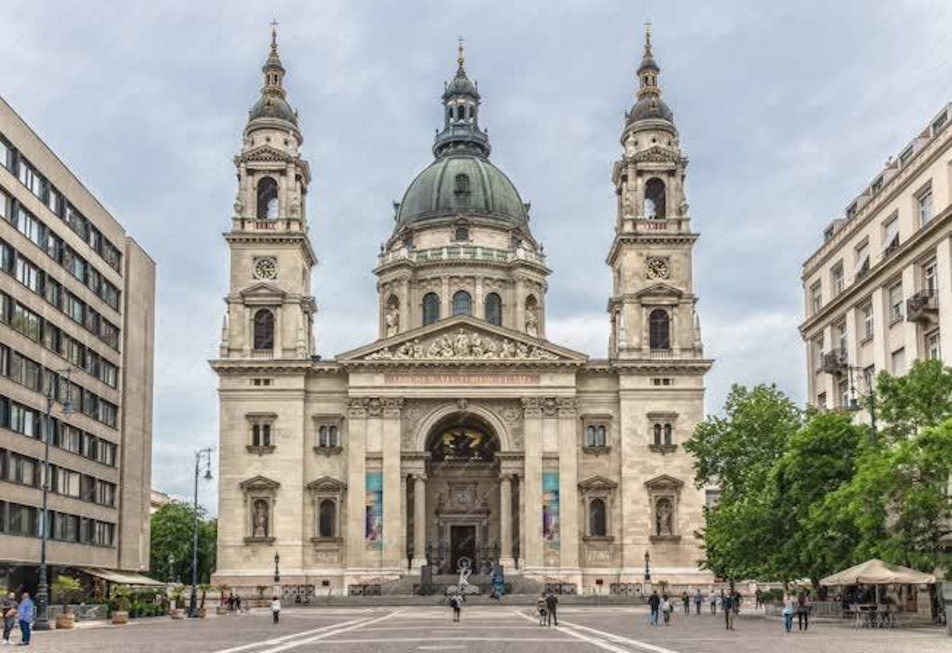 St. Stephen Basilica in Budapest May Charge Entry Fees
