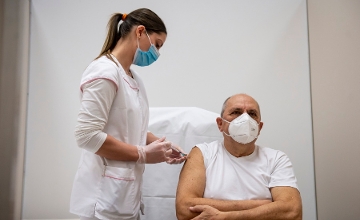 People With No Immunity After Two 'Eastern' Jabs Should Get Pfizer Says DK