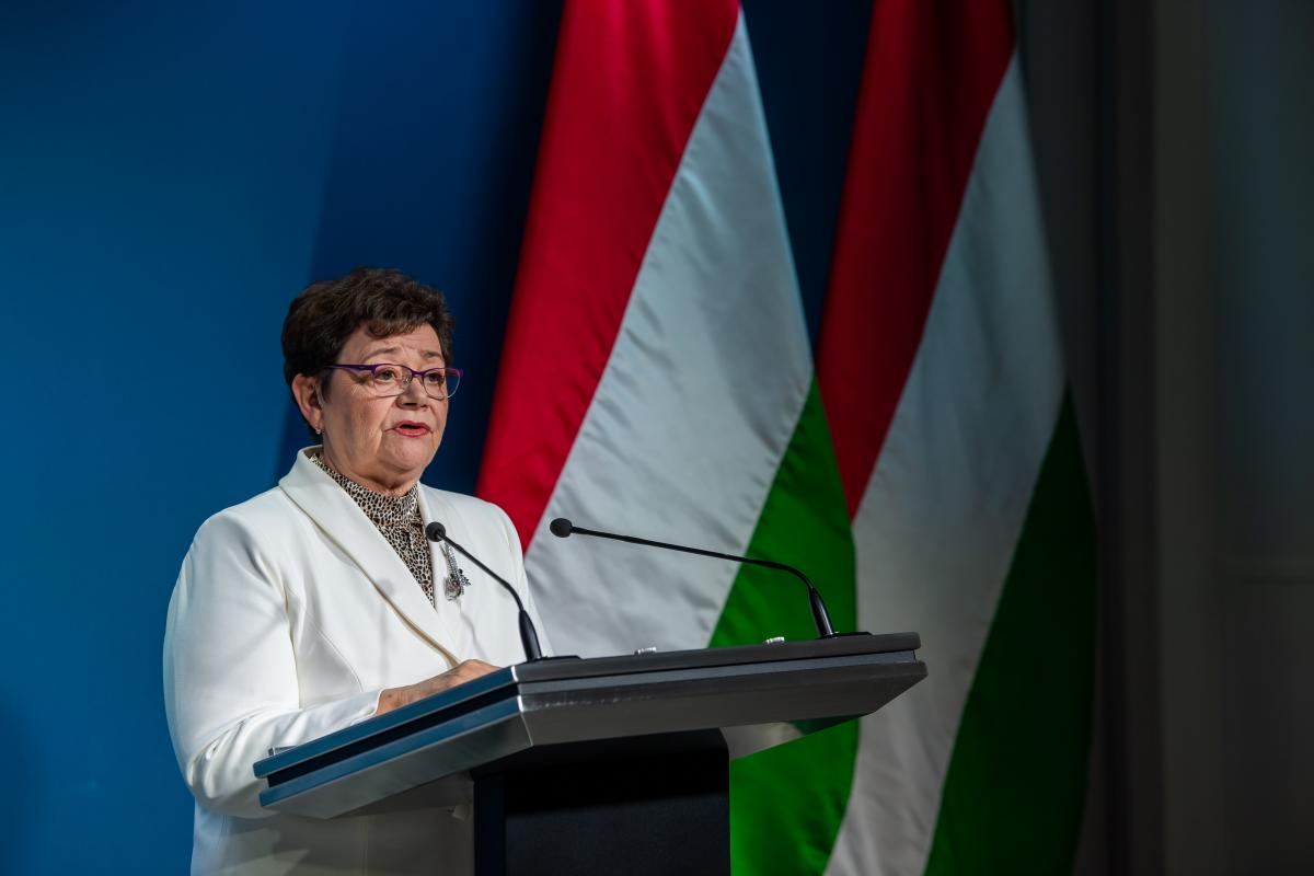 Hungary Without Sufficient Vaccines, Must Start Vaccinating Key Infrastructure Staff