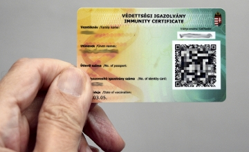 Watch: EP Approves Uniform EU Covid Cards