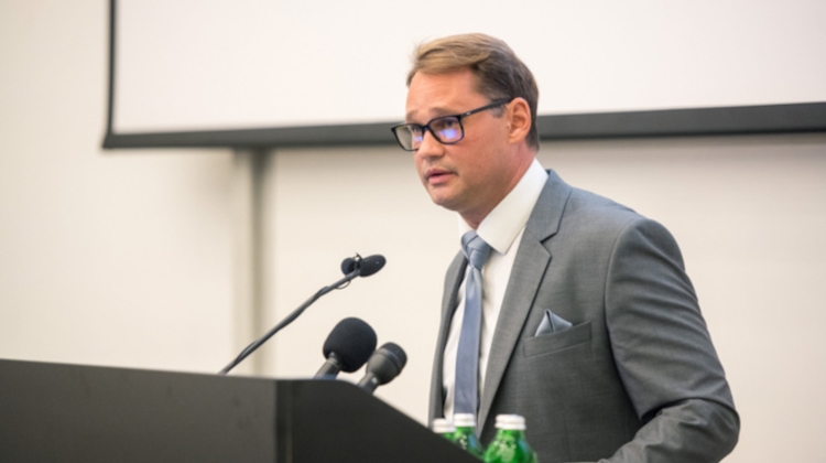 Fourth Wave Possible Due to Large Numbers of Unvaccinated, Says Virologist