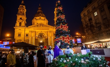 Award-Winning Basilica Christmas Fair Now Open in Budapest