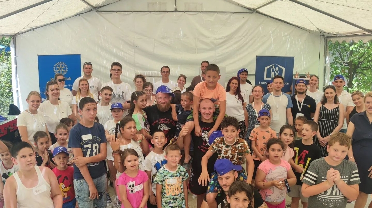 Rotary Club Budapest-City Supports Invisible School Summer Camp