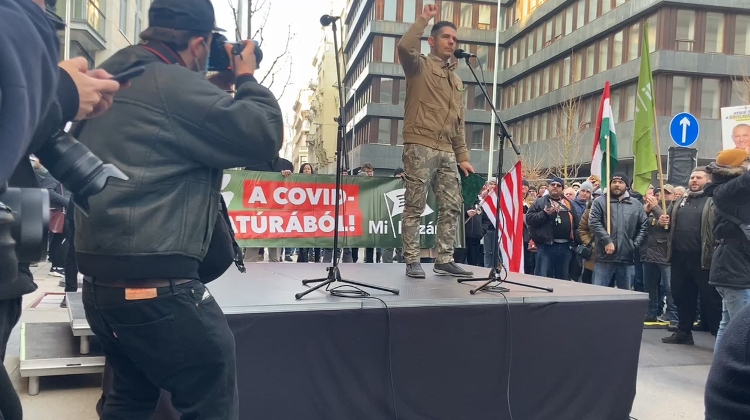 Watch: Thousands Attend 'Our Homeland' Anti-Vax Protest in Budapest