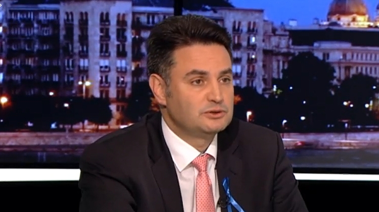 Opposition Leader Will Pay HUF 5 Million if You Can Prove Propaganda About Him