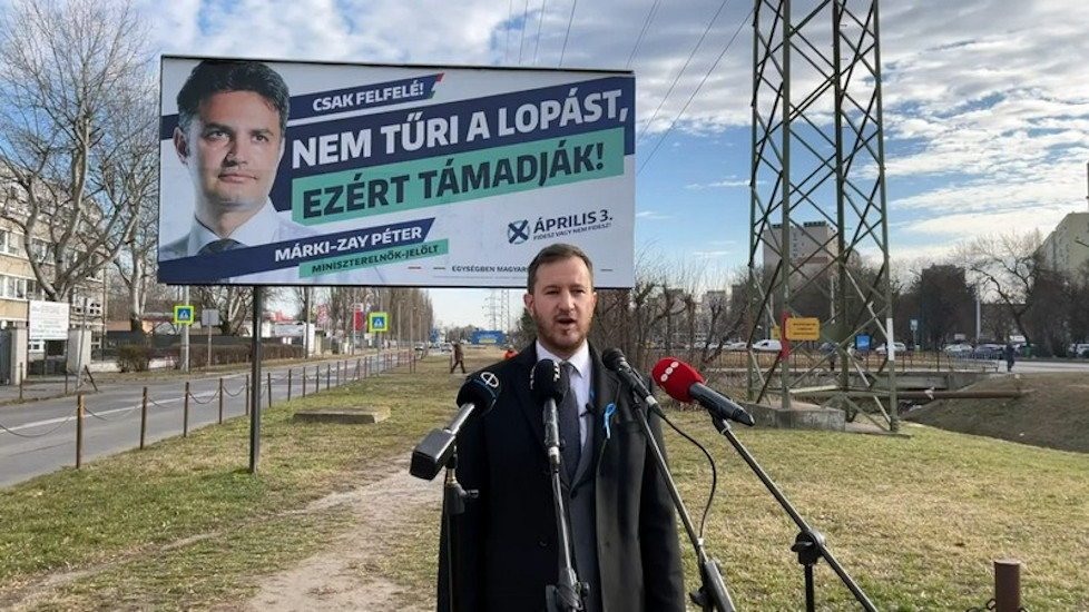 Billboards Call Attention to Orbán’s Unwillingness to Debate Péter Márki-Zay