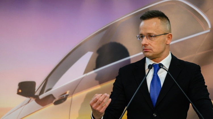 Opposition Talking to Ukraine Gov't About 'Influencing Election', Claims Hungary’s FM