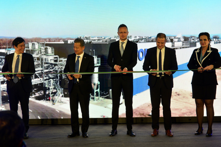 HUF 127 Billion Battery Separator Film Plant Inaugurated in Hungary
