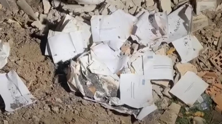 Watch: Dumped Hungarian Postal Ballots Found in Transylvania