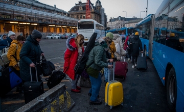 Ukraine Crisis 3,000 Refugees Arriving in Budapest Daily Ukraine Crisis 3,000 Refugees Arriving in Budapest Daily