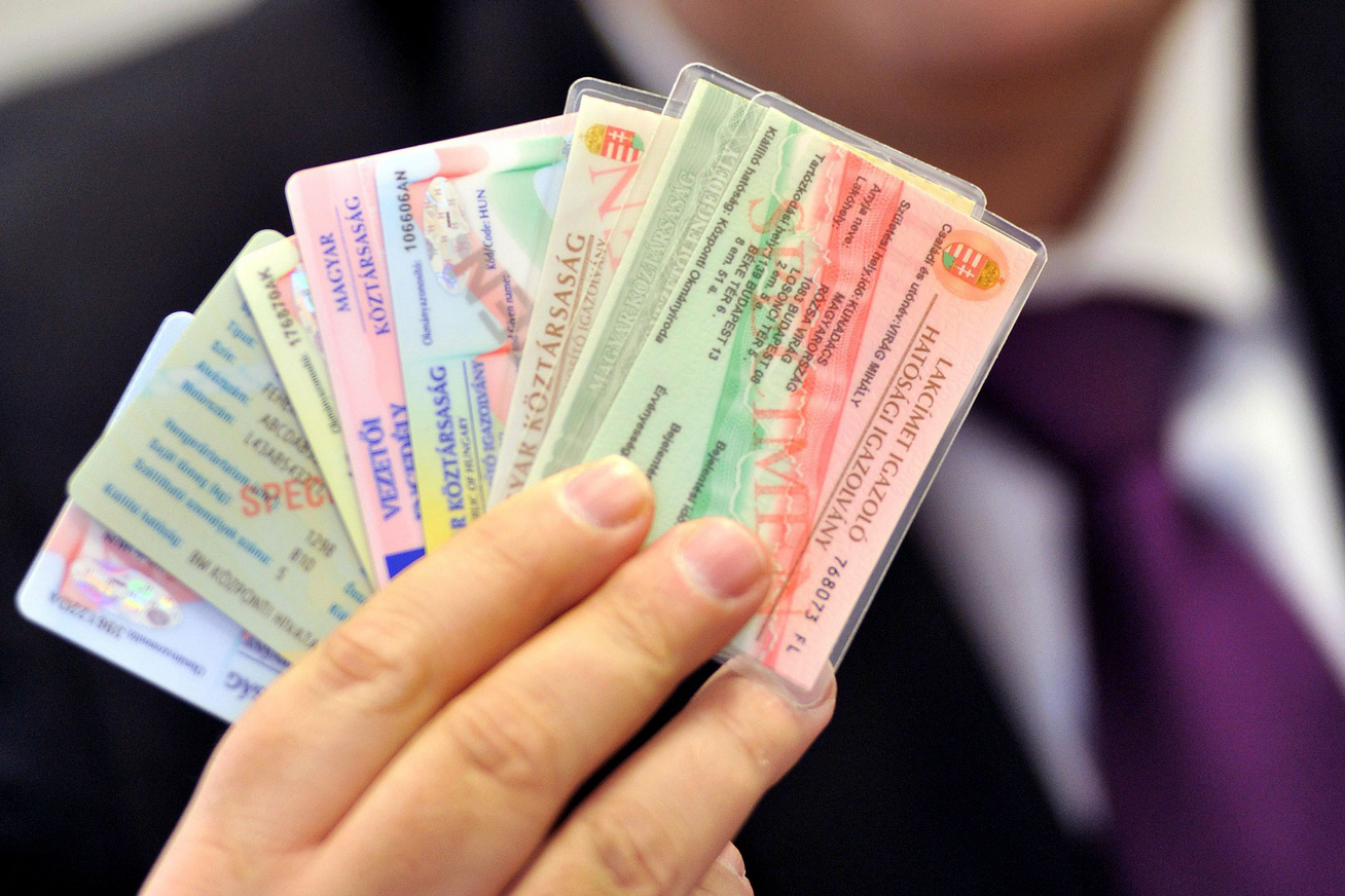 Expiring Documents Might Burden Hungarian Gov’t Offices