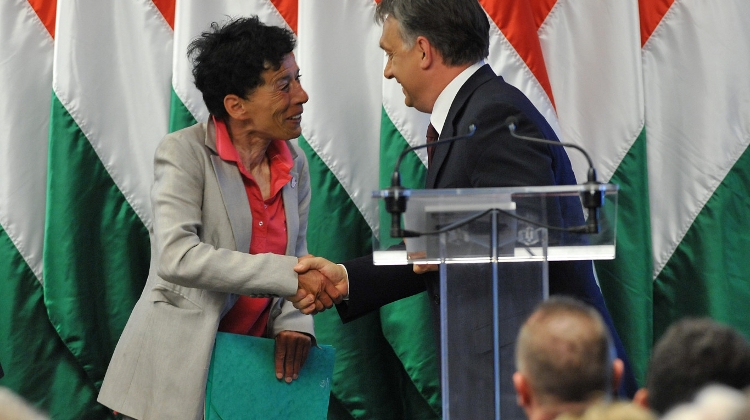 Hungarian Opinion: Prime Minister’s Advisor Resigns in Reaction to ’Mixed Race’ Speech