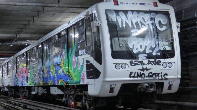 Foreign Vandals Arrested in Budapest for Creating HUF 1+ Million Damage to Metro Carriages