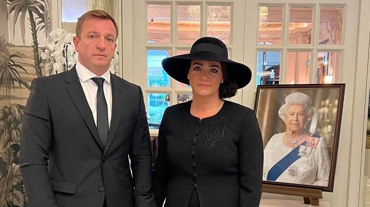 President Novák Bids Farewell to Elizabeth II