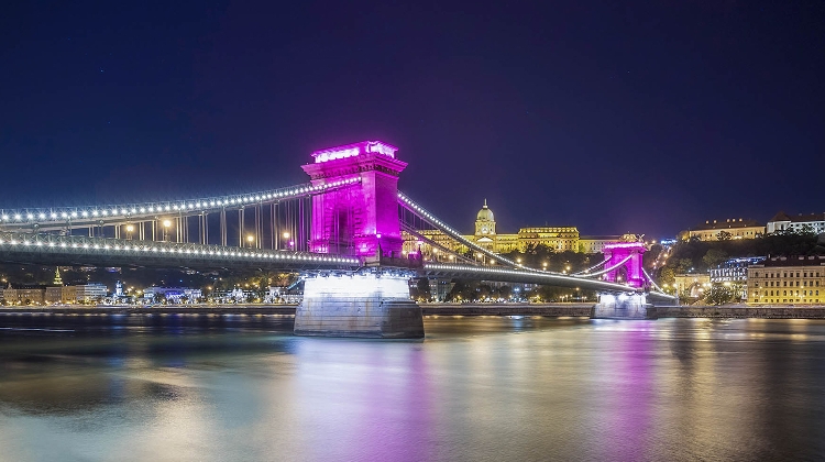 Budapest Landmarks to Be Lit Up Pink in Campaign Against Breast Cancer on Sunday