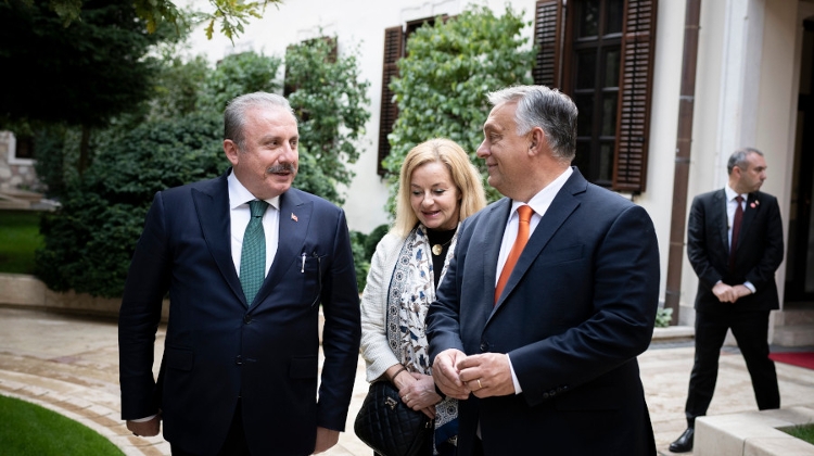 "Excellent Ties" Between Hungary & Turkey