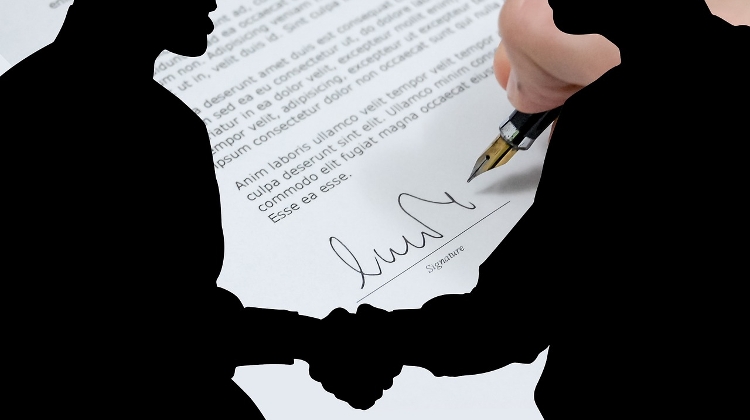 Opposition DK Will Sue to Obtain Details of Hungary-Russia Gas Contract