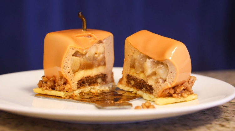 This Year's Budapest Dessert Named as Gianduja Apple Cake