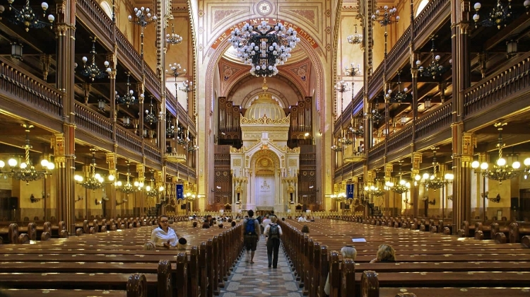 Xploring Budapest Video: Largest Hebrew Temple in Europe