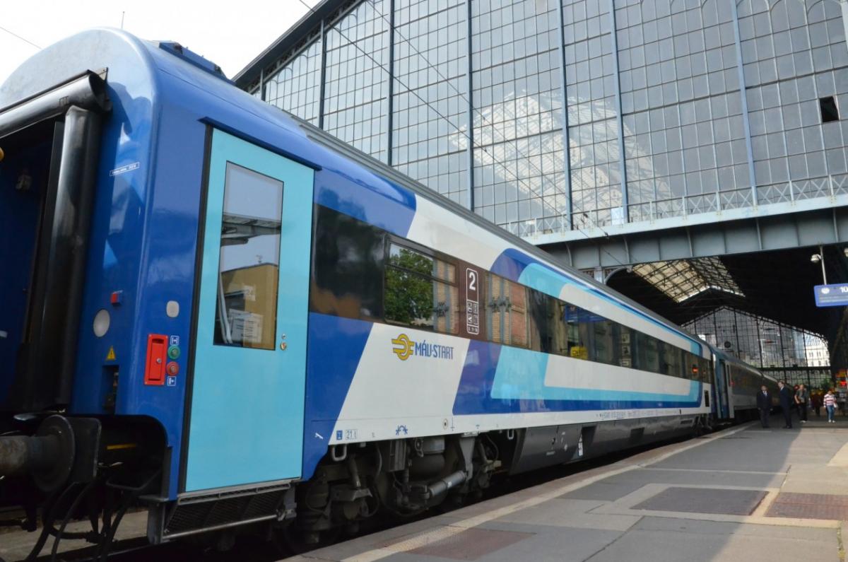 Modernization of Hungary’s Long-Distance Railway Passenger Transport Fleet Announced