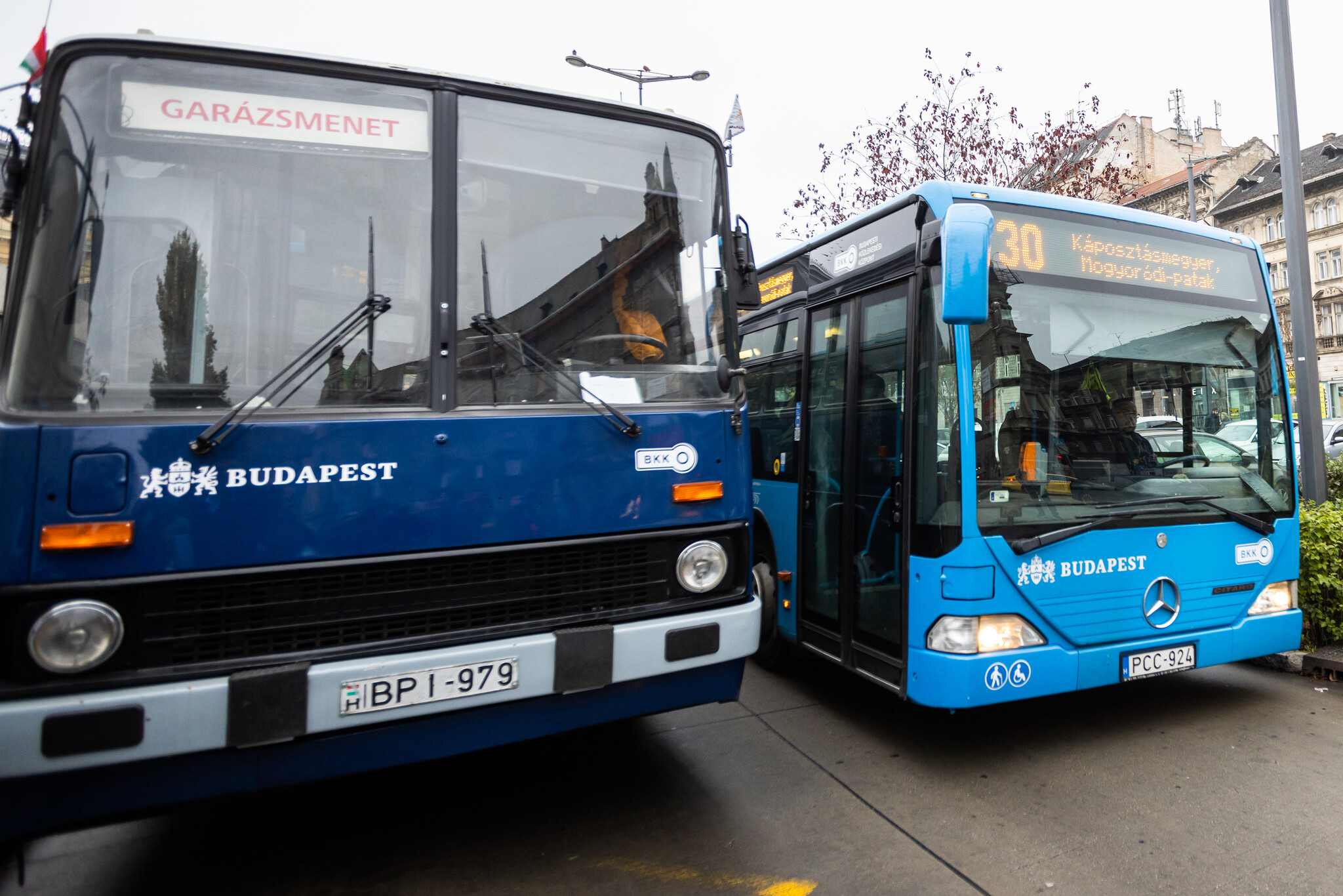 Watch: Budapest Says Goodbye to Iconic Ikarus Bus