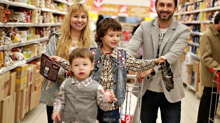 Compulsory Discounts Start at Big  Supermarkets in Hungary