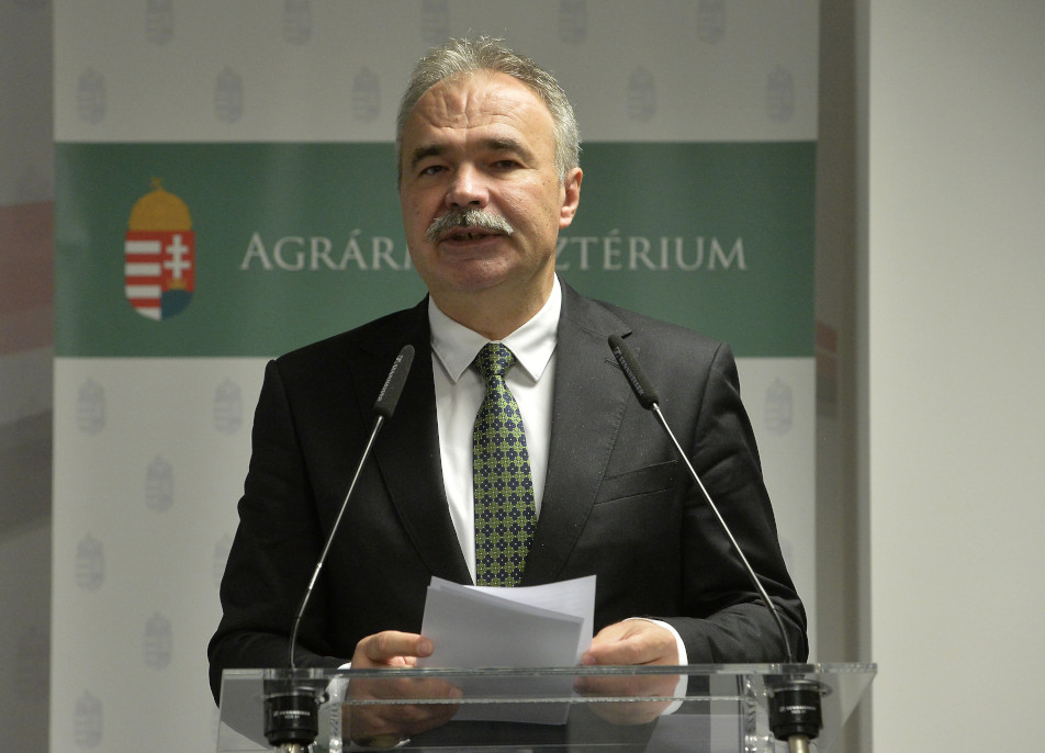 Hungarian Agriculture Minister Hails Food Price Curbs