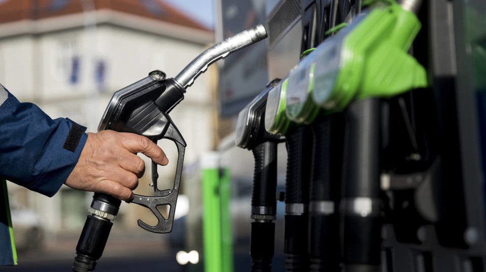Fuel Stations Limit Purchases, Some Go Bust
