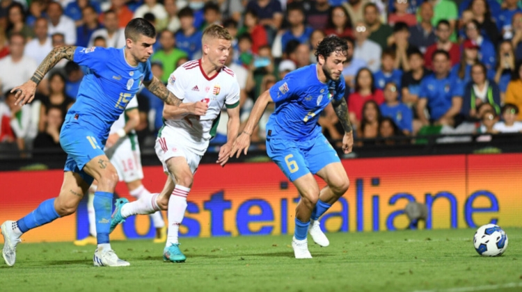 Hungary's Footballers Suffer 2-1 Defeat in Italy