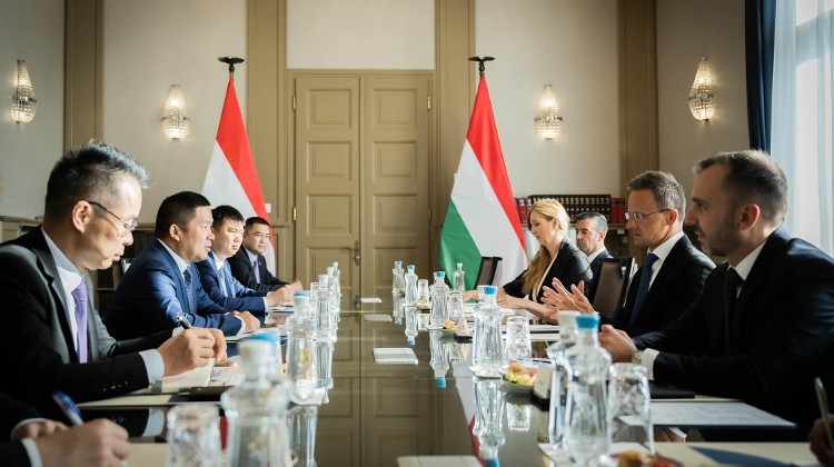 Hungary Seals Nuclear Cooperation Deal with Japan