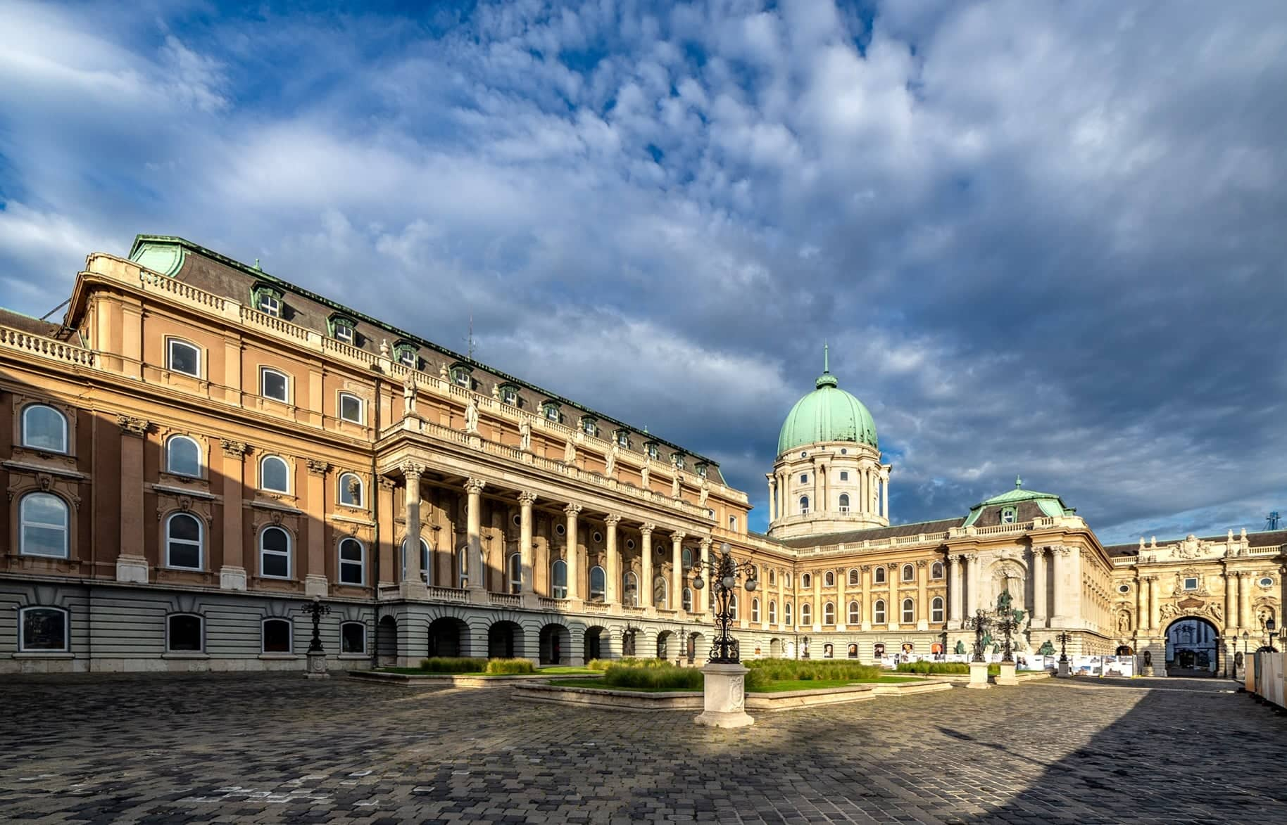 Xploring Budapest: National Gallery - Local & International Masterpieces