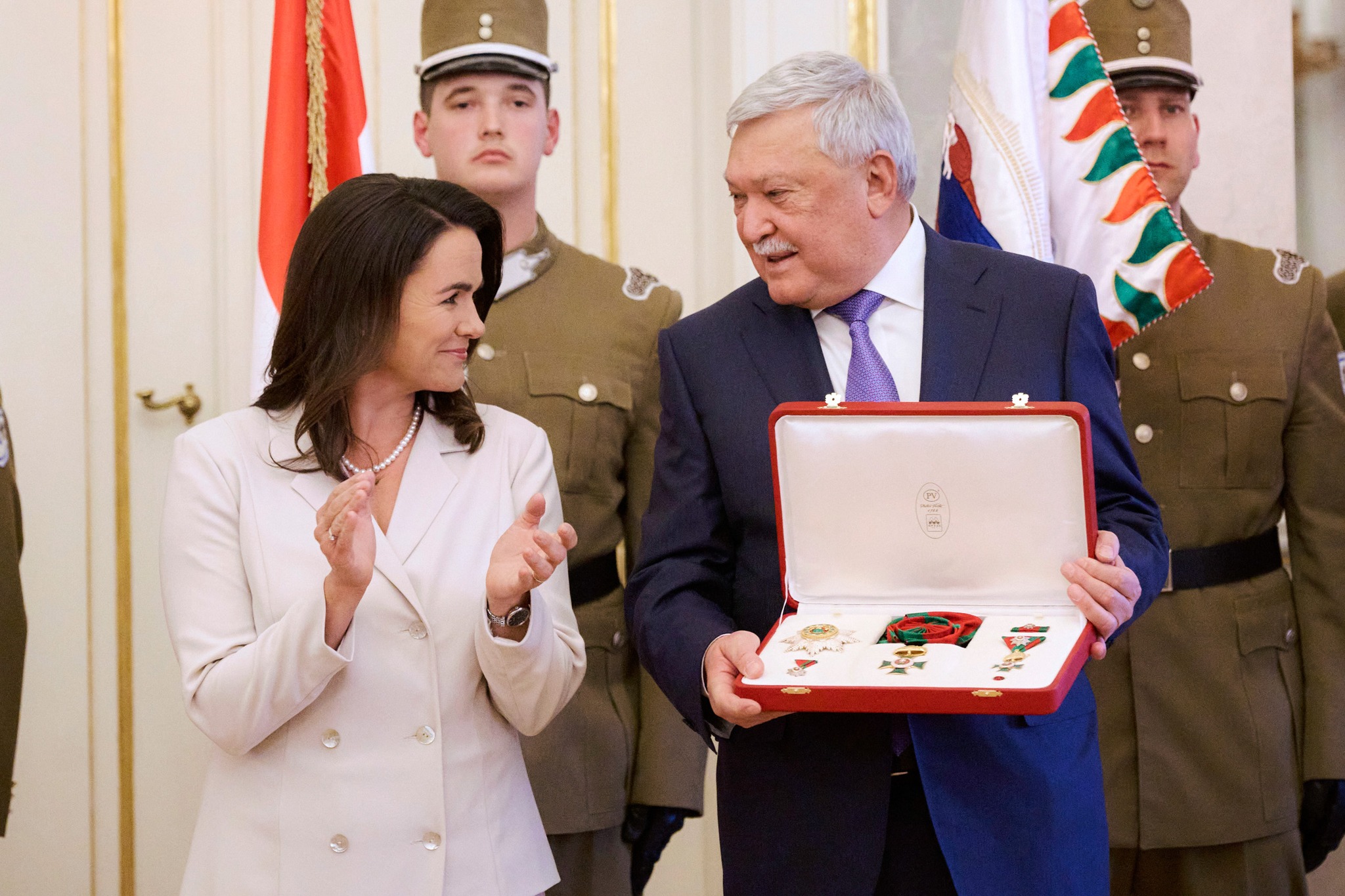 Highest Honor: Billionaire Banker Csányi Decorated with Hungarian Order of St Stephen by President Novák