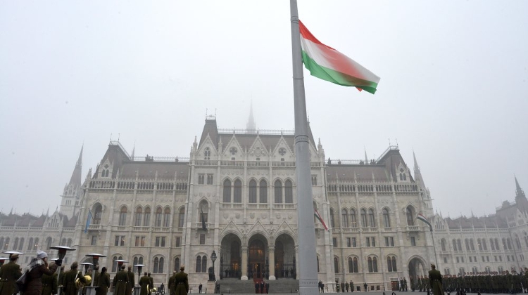 Why Was Flag Flown at Half-Mast in Front of Hungarian Parliament on Saturday?
