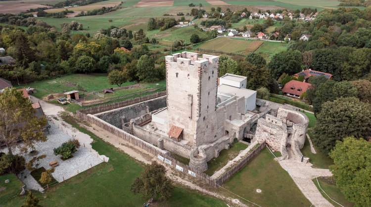 Kinizsi Castle Reopens to Visitors in Nagyvázsony, W. Hungary