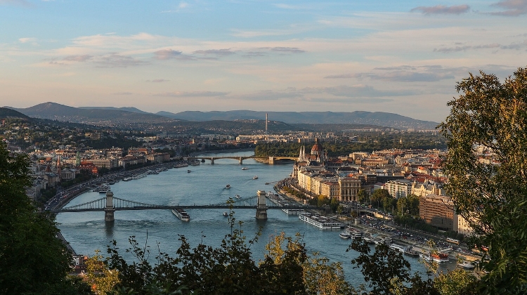 Top 7 Beautiful Bridges in Budapest