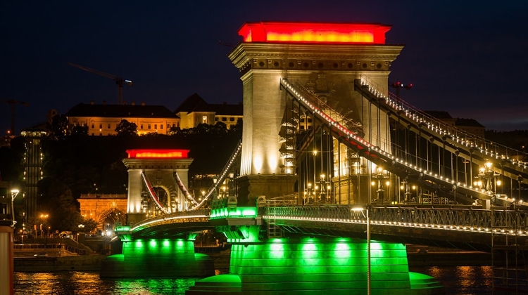 Budapest's Chain Bridge Now Fully Renovated - Ahead of Schedule